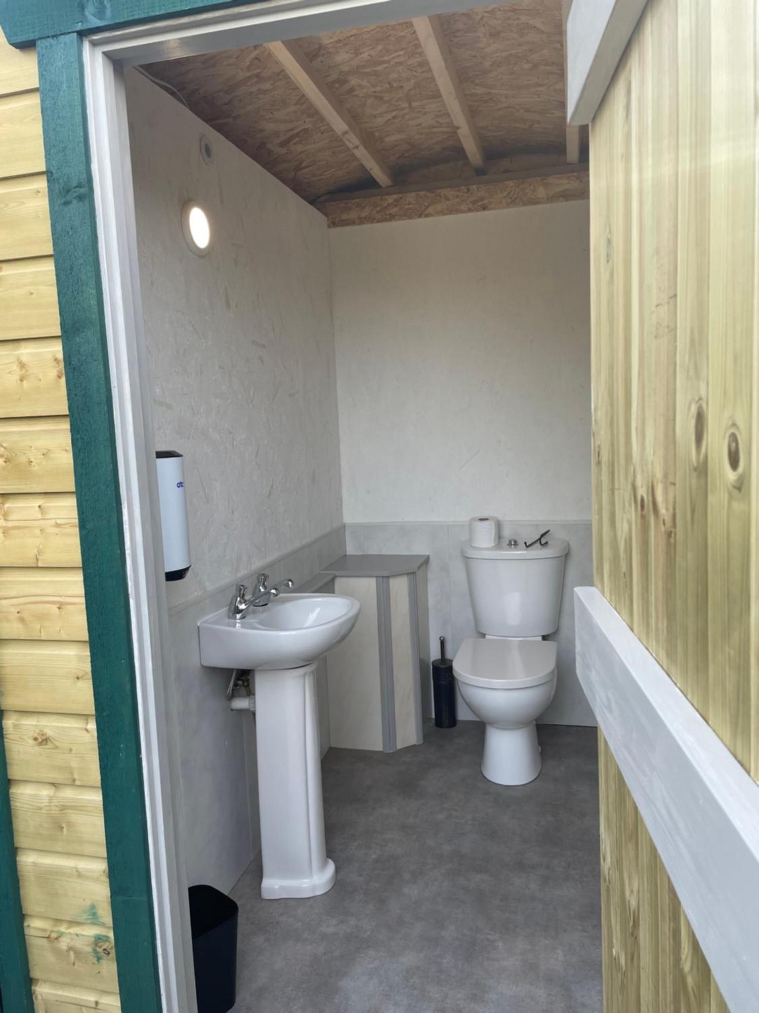Glamping In The 2Nd Field Hotel Aughrim Luaran gambar